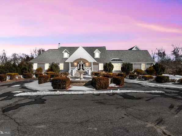 8071 Windsor Dr, King George, VA 22485