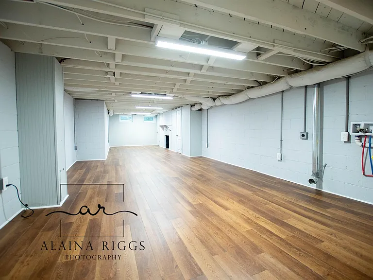 126 Vanderbilt Cir — Photo 16