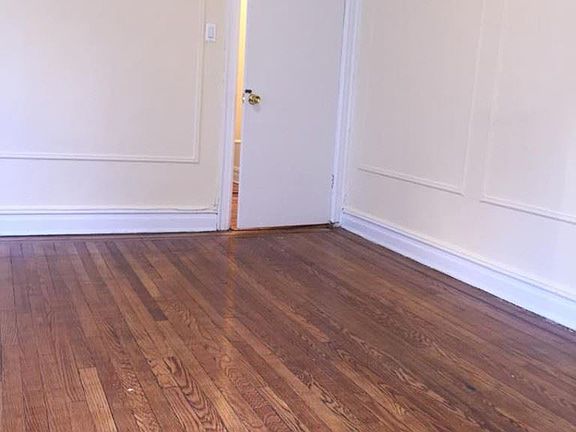 4th image of 4535 44th St APT 2B