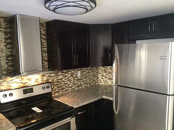 3rd image of 9187 Fontainebleau Blvd #412
