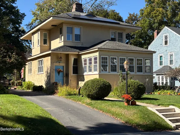 38 Northumberland Rd, Pittsfield, MA 01201