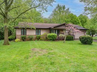 1895 E Schoolview Dr, Rochester, IN 46975