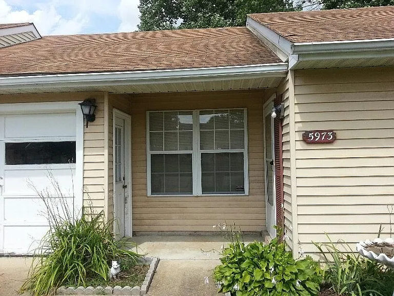 5973 Beechwalk Dr — Photo 2