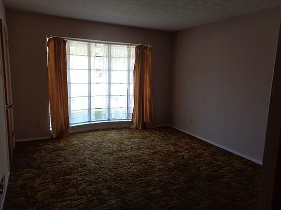 3rd image of 1506 Glenbrook Dr