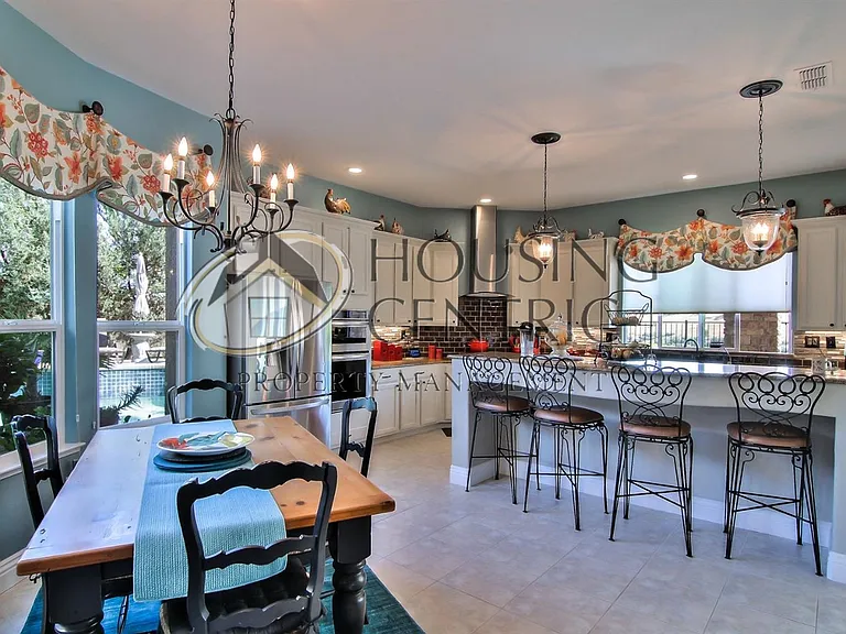 1323 Souza Dr — Photo 7