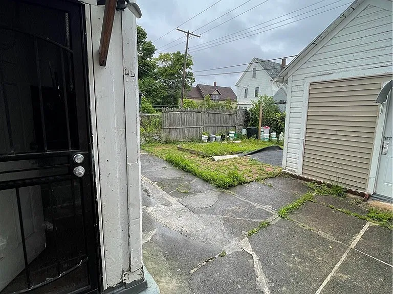 298 Winslow Ave #1 — Photo 15