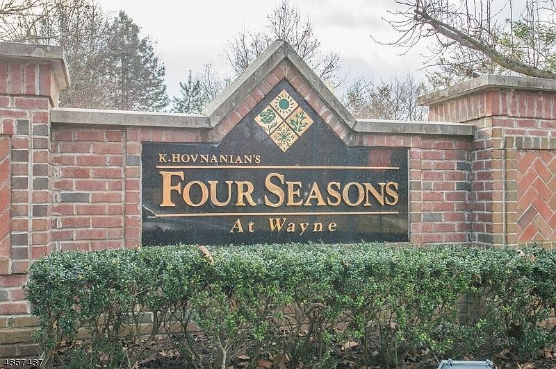 1st image of 1304 FOUR SEASONS DR