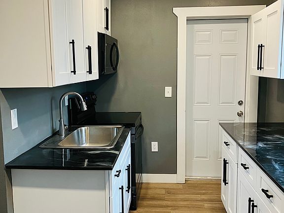 4th image of 2527 11th Ave S