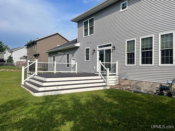 3rd image of 709 Horizons Dr