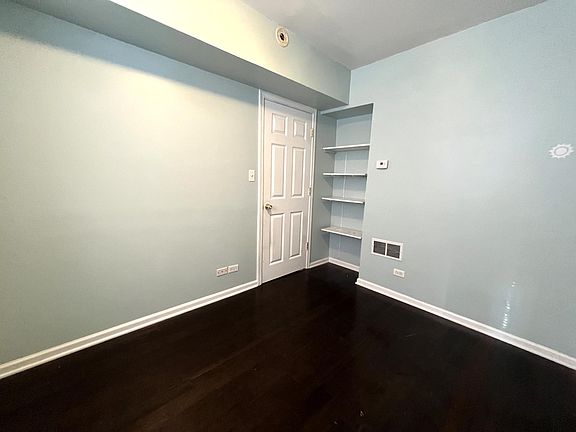 4th image of 5711 N Glenwood Ave #G