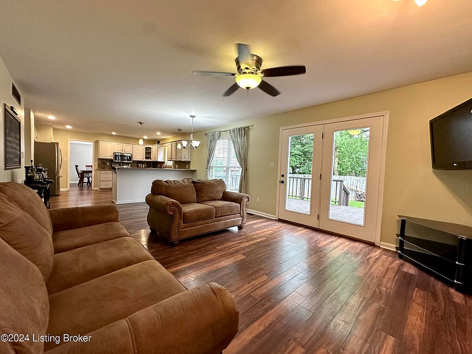 2nd image of 3010 Christiana Woods Ct