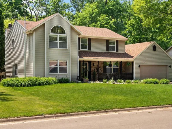 4205 Fox Hills Drive, Janesville, WI 53546