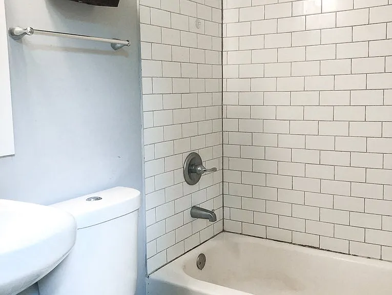 1820 W Byron St — Photo 7