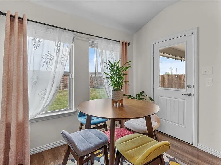 671 Farmstead Dr — Photo 28