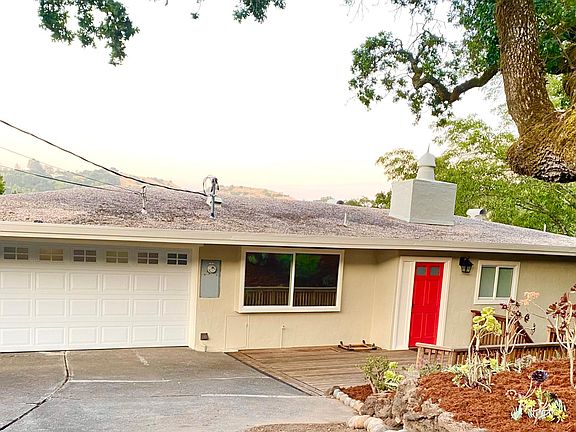 2nd image of 25 Oak Springs Dr