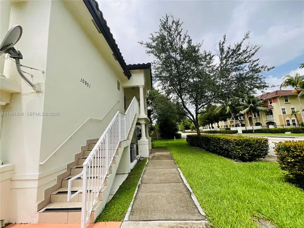 10901 NW 88th Ter Unit 806, Doral, FL 33178