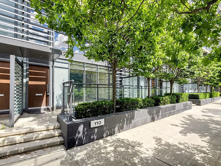 110 Fort York Blvd #G08 — Photo 3
