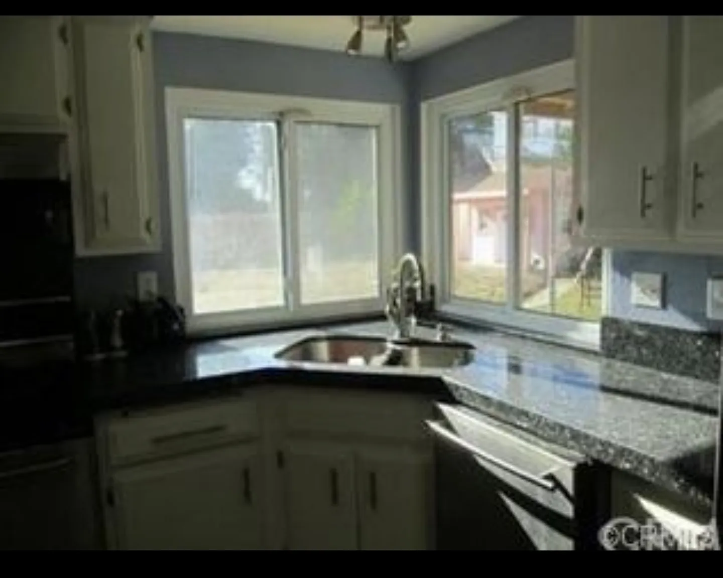 3 bed, 1722 sqft, $3,079 — Photo 4