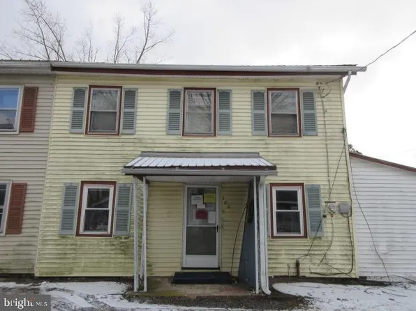 205 E New Market St, Freeburg, PA 17827