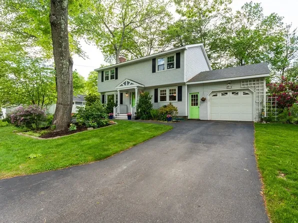 51 Cheyenne Dr, Nashua, NH 03063