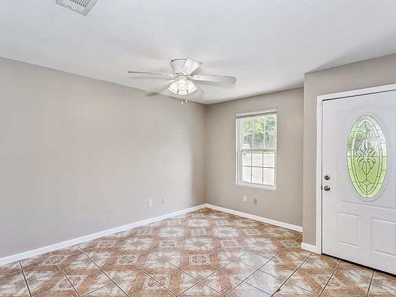 5th image of 6421 Myrtle Hill Cir
