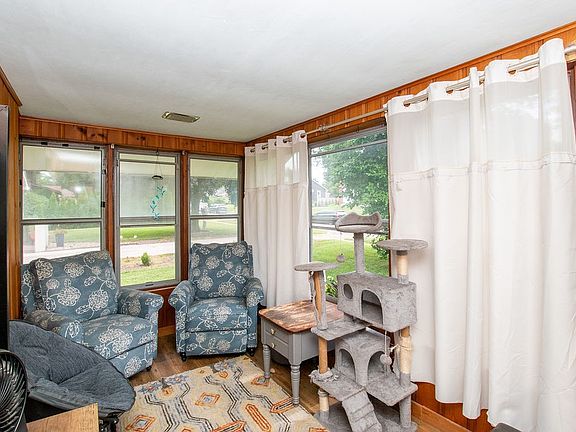 5th image of 4339 Ovid Ave