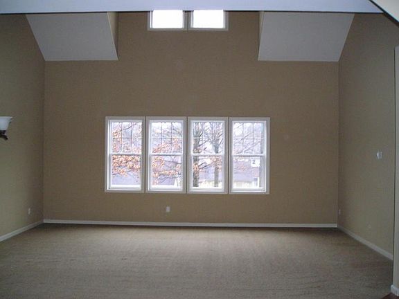Large Living room space with vaulted ceilings