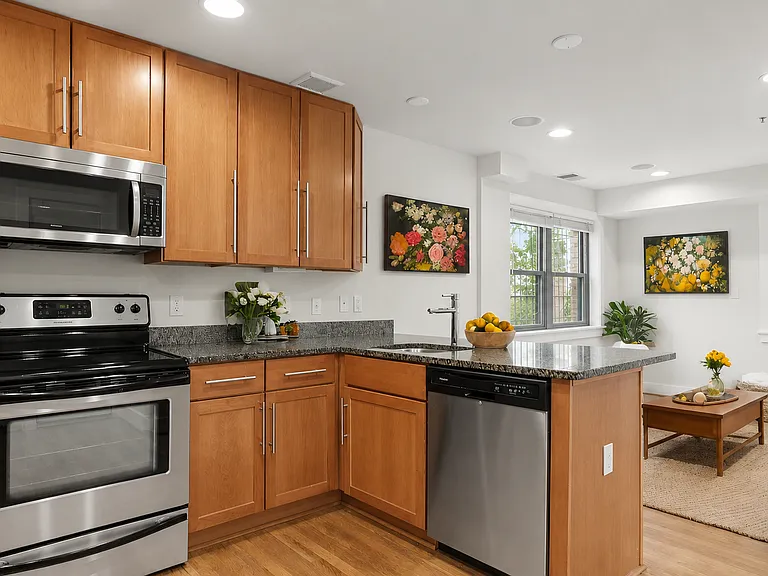 1300 K St SE #103 — Photo 32