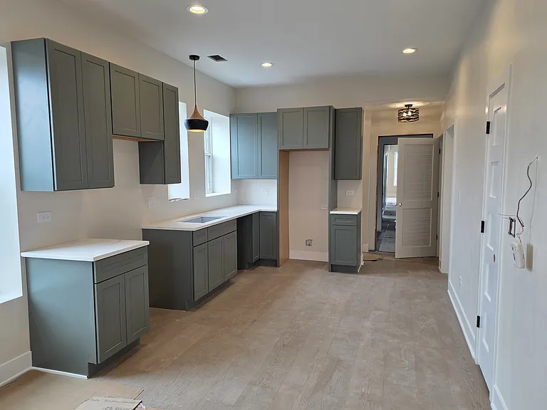 3216 S Morgan St #4R — Photo 2