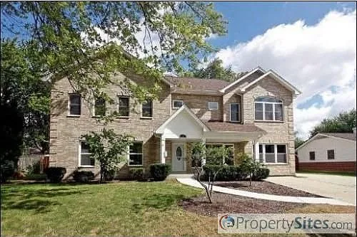 500 E Elk Grove Blvd photo 1