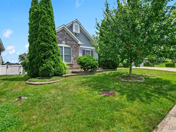 4425 Millcroft Dr, Saint Charles, MO 63304