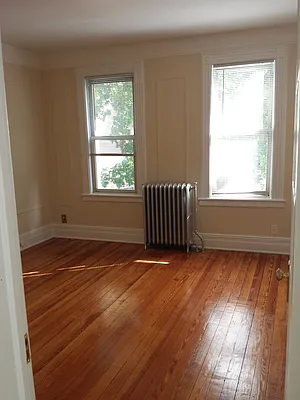 Rented by Metroline Realty | media 19