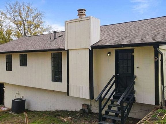 3rd image of 1748 Sonia Dr