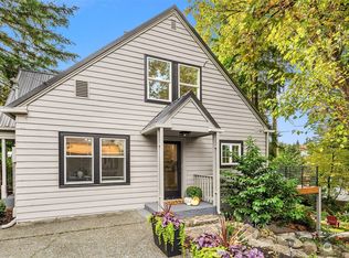 9725 Sand Point Way NE, Seattle, WA 98115