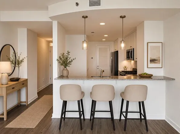 3338 Peachtree Rd NE APT 3302, Atlanta, GA 30326
