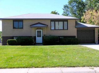 1402 Madison Ave, Cheyenne, WY 82001