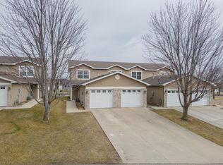 3072 River Falls Ct NW, Rochester, MN 55901