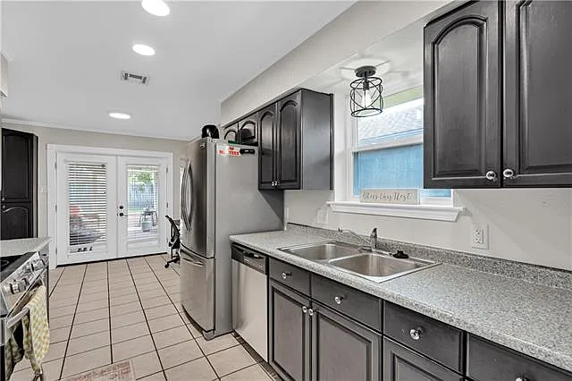 214 Dianne Dr — Photo 6