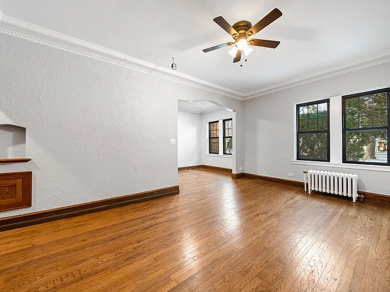 Bella Casa Apartments — Photo 23