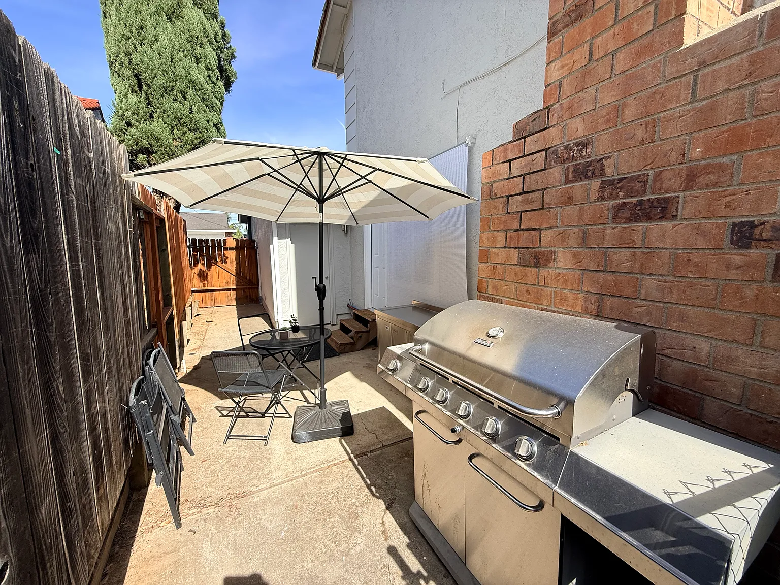 1 bed, 200 sqft, $1,400 — Photo 2