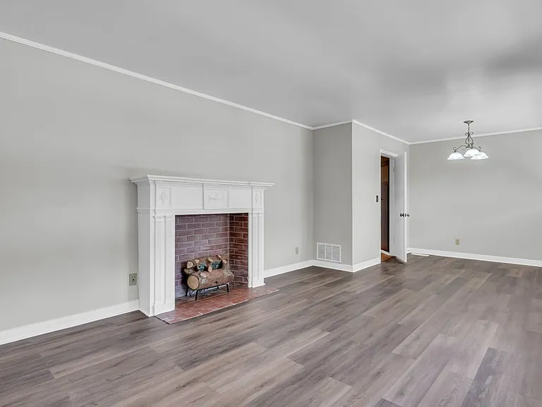 1613 Johanna Fairway — Photo 5