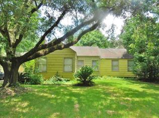 994 East Dr, Beaumont, TX 77706