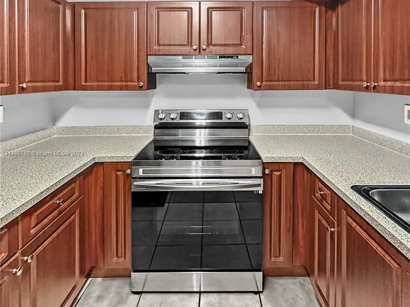 351 Palm Way APT 106, Hollywood, FL 33025