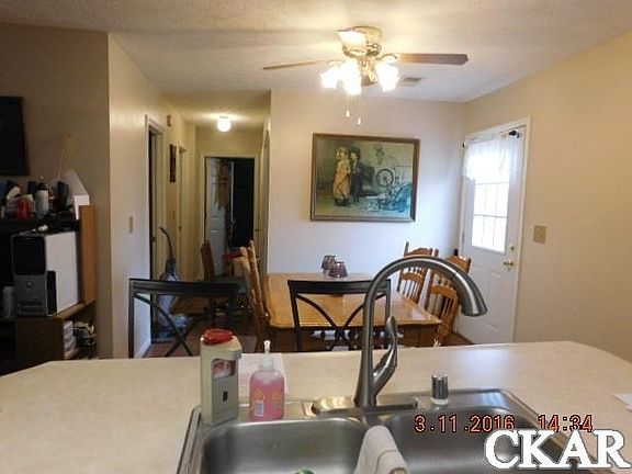 3rd image of 53 Oak Ct