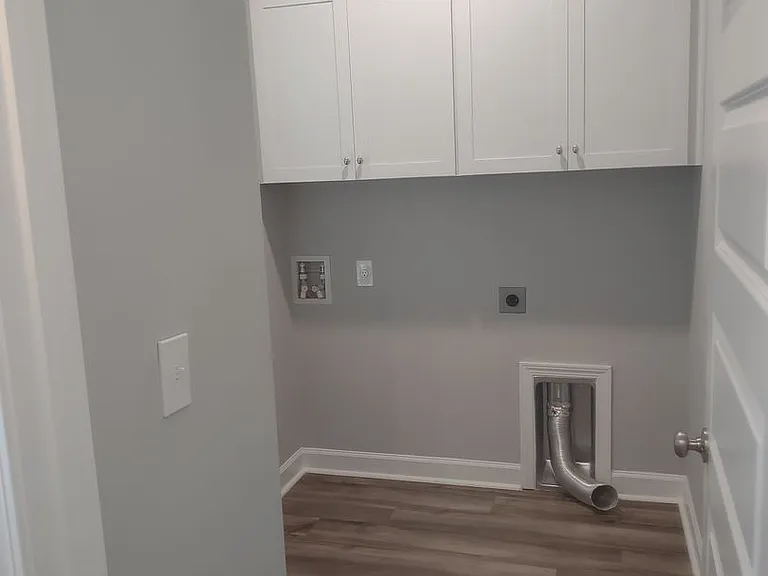 1031 Ashcroft Cir — Photo 17