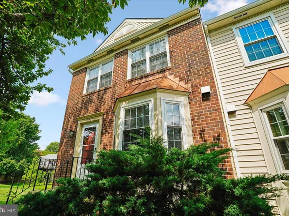12407 Herrington Manor Dr, Silver Spring, MD 20904