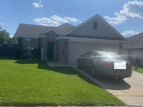 2713 Redcap St, Bryan, TX 77803