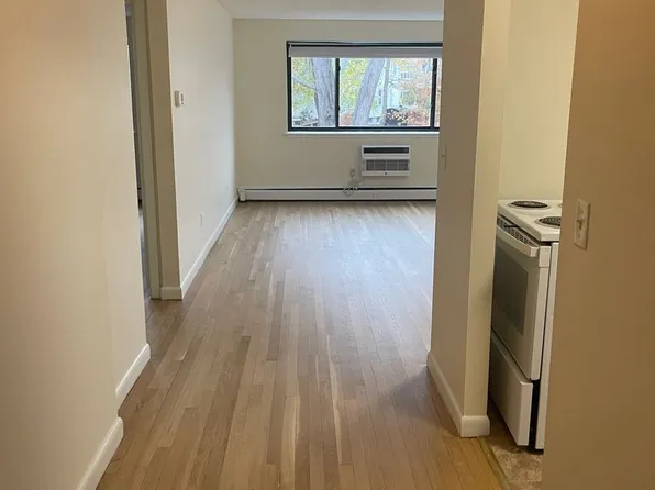 67 Homer Ave #207, Cambridge, MA 02138