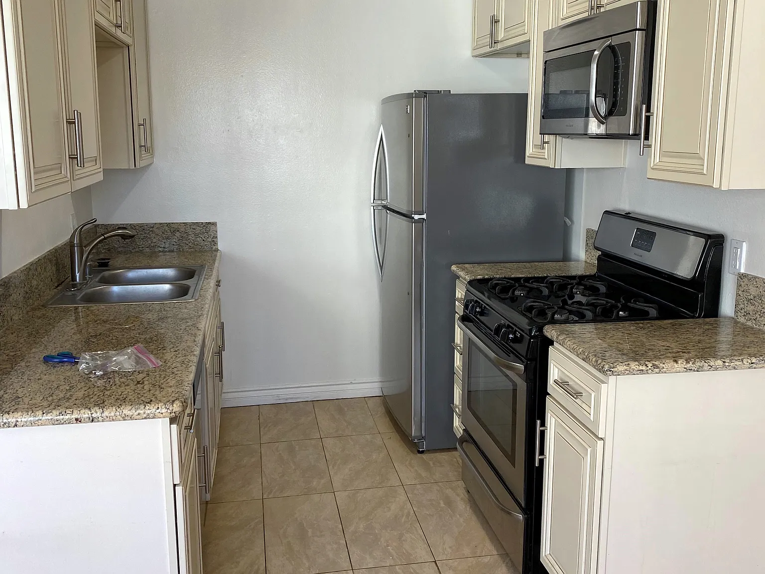 2 bed, 1200 sqft, $2,395 — Photo 2