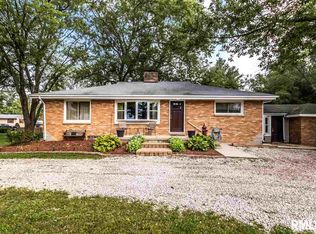 1000 N Silver Maple Ln, Peoria, IL 61604